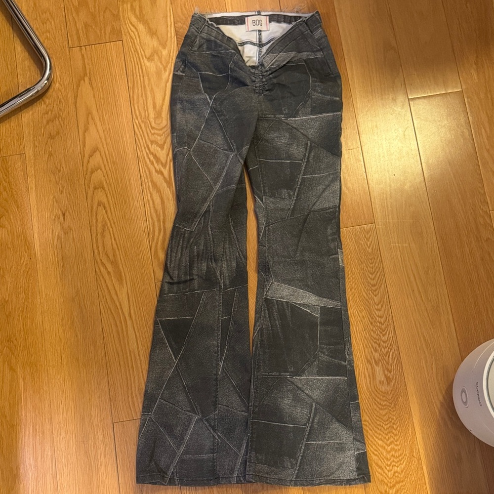 Urban Outfitters BDG Geometric Patterned Flare Jeans Size 27